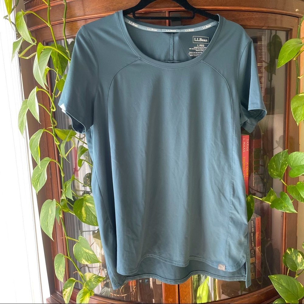 NWOT L.L. Bean athletic tee